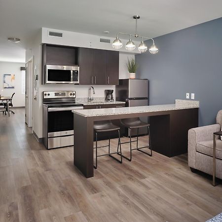 Stayapt Suites Columbus-Fort Benning エクステリア 写真