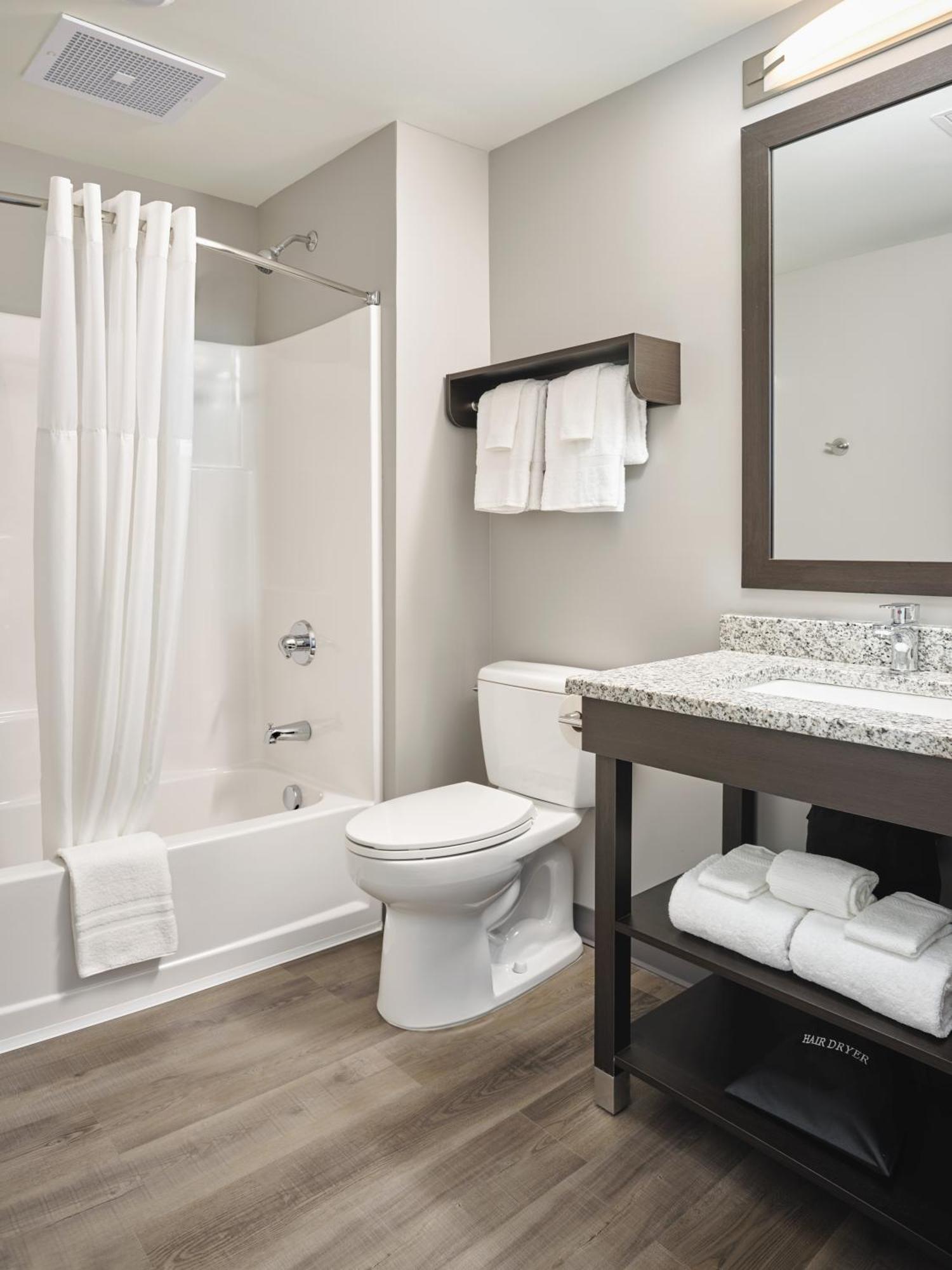 Stayapt Suites Columbus-Fort Benning エクステリア 写真