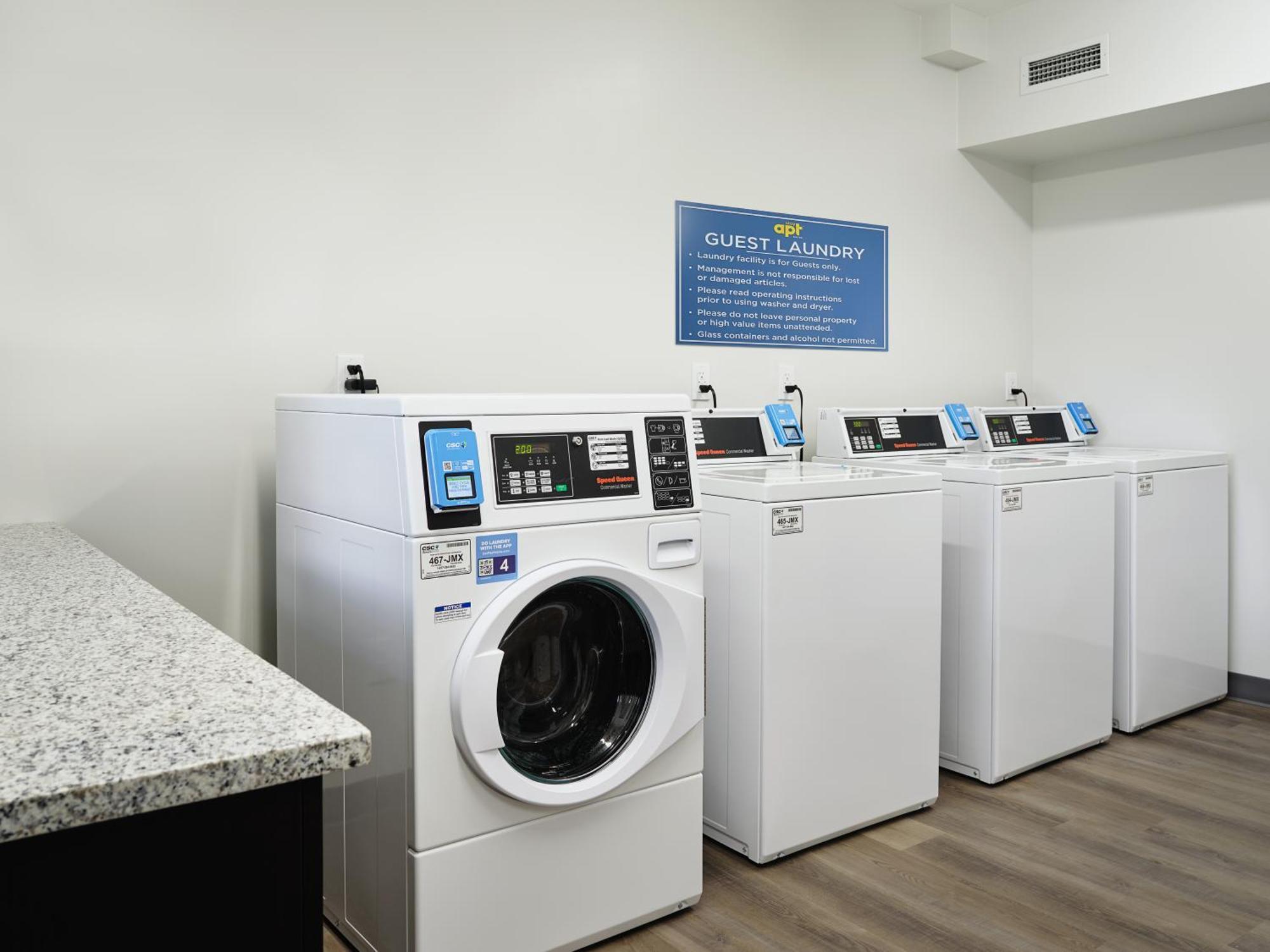 Stayapt Suites Columbus-Fort Benning エクステリア 写真